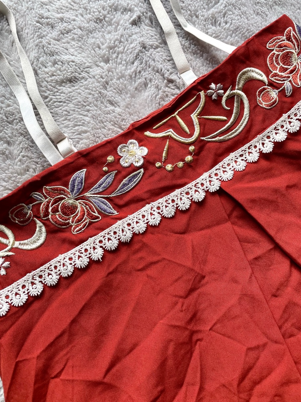 Modernized Chinese Embroidered Cami Top - Picture 4 of 5